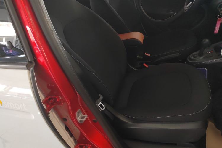 Used smart forfour 2016 1.0L 52 kW Passion Edition Right Front Seat