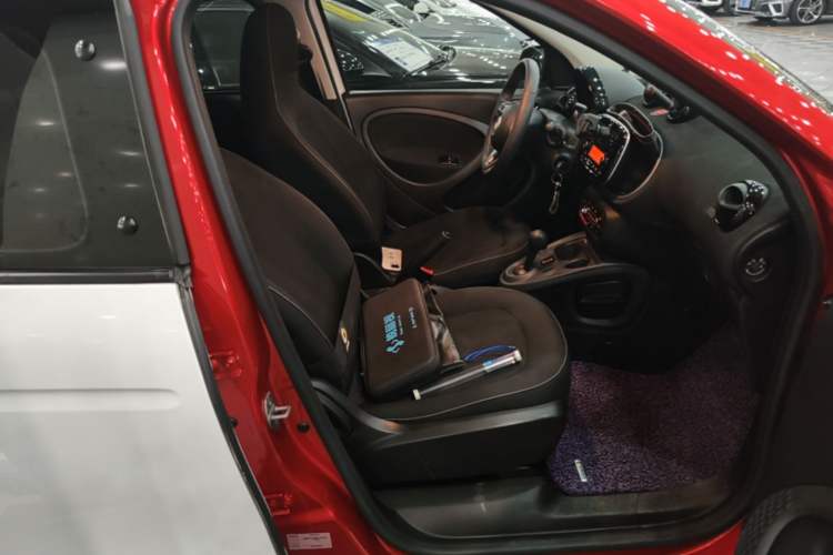Used smart forfour 2016 1.0L 52 kW Passion Edition Right Front Seat