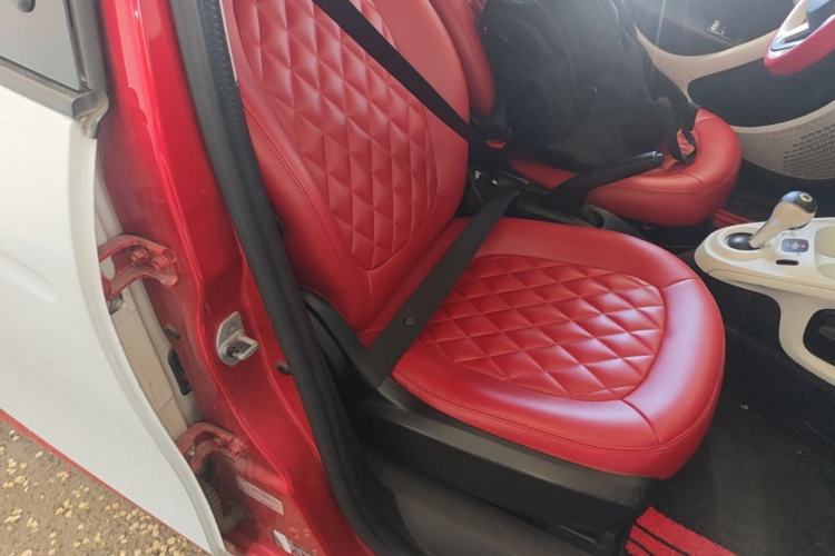 Used smart forfour 2016 1.0L 52 kW Passion Edition Right Front Seat