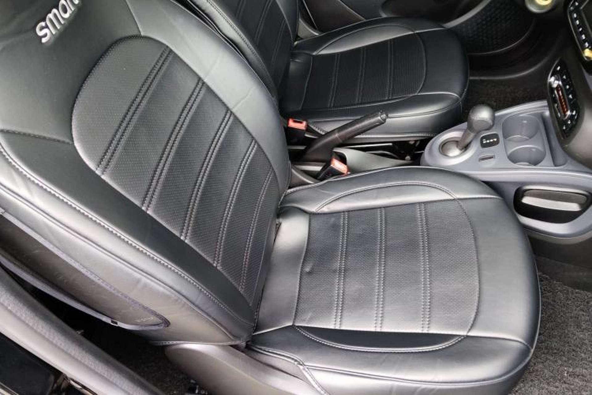 Used smart forfour 2016 1.0L 52 kW Dynamic Edition Right Front Seat