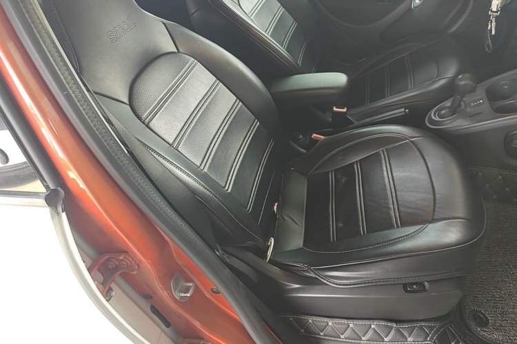 Used smart forfour 2016 0.9T 66 kW Pioneer Edition Right Front Seat