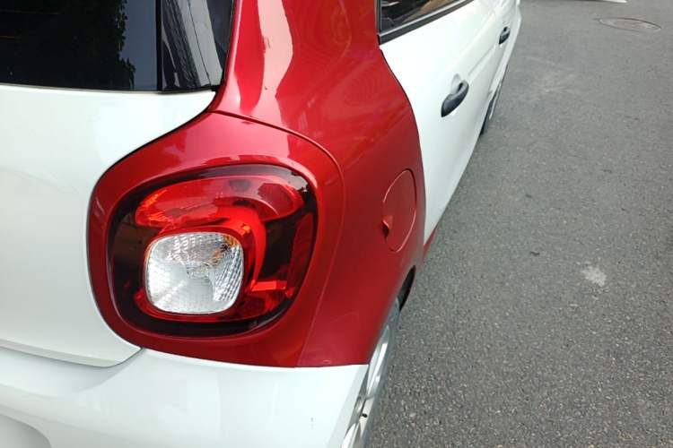 Used smart forfour 2016 1.0L 52 kW Dynamic Edition Right Rear Taillight