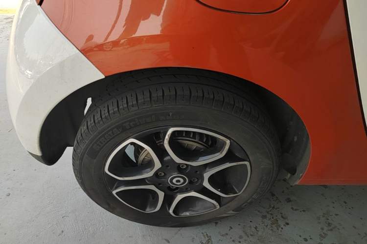 Used smart forfour 2016 0.9T 66 kW Pioneer Edition Right Rear Wheel Hub