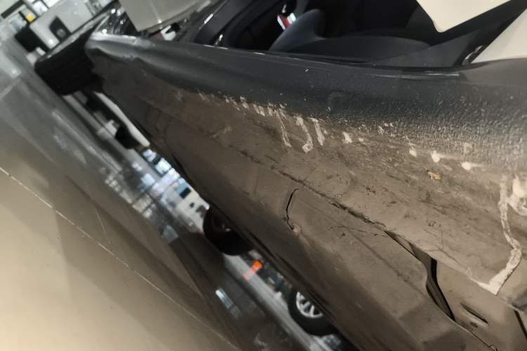 Used smart forfour 2016 1.0L 52 kW Dynamic Edition Right Side Sill