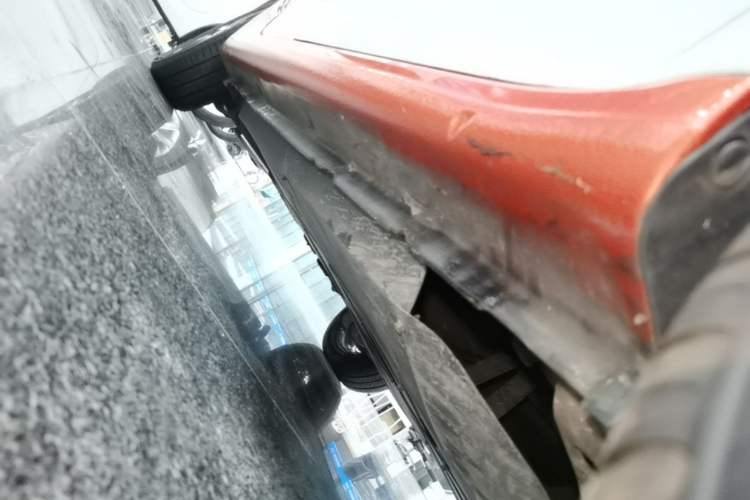 Used smart forfour 2016 1.0L 52 kW Passion Edition Right Side Sill