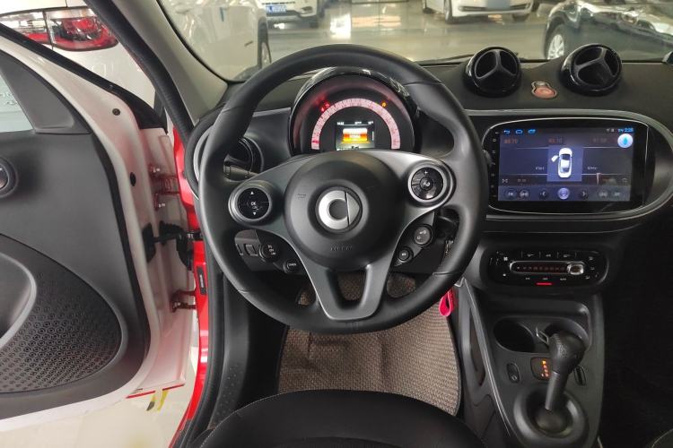 Used smart forfour 2016 1.0L 52 kW Passion Edition Steering Wheel