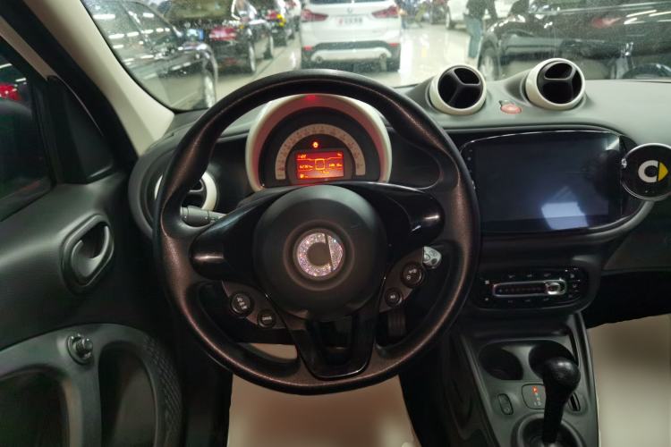 Used smart forfour 2016 1.0L 52 kW Dynamic Edition Steering Wheel