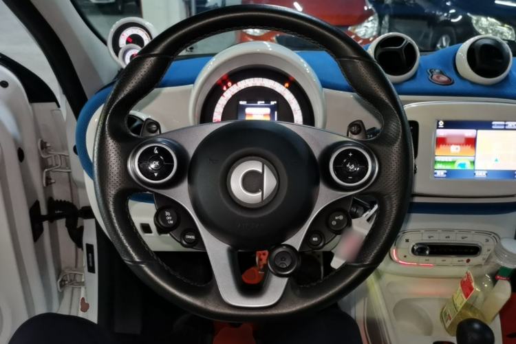 Used smart forfour 2016 0.9T 66 kW Ultimate Edition Steering Wheel
