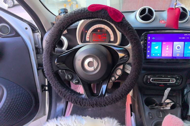 Used smart forfour 2016 1.0L 52 kW Dynamic Edition Steering Wheel