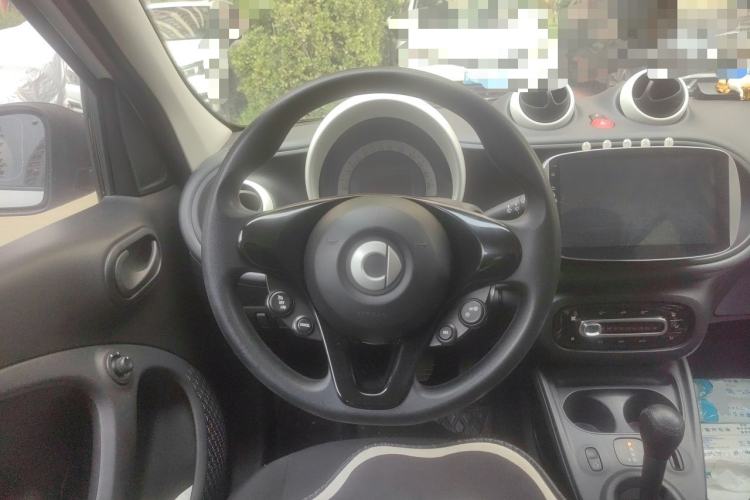 Used smart forfour 2016 1.0L 52 kW Dynamic Edition Steering Wheel