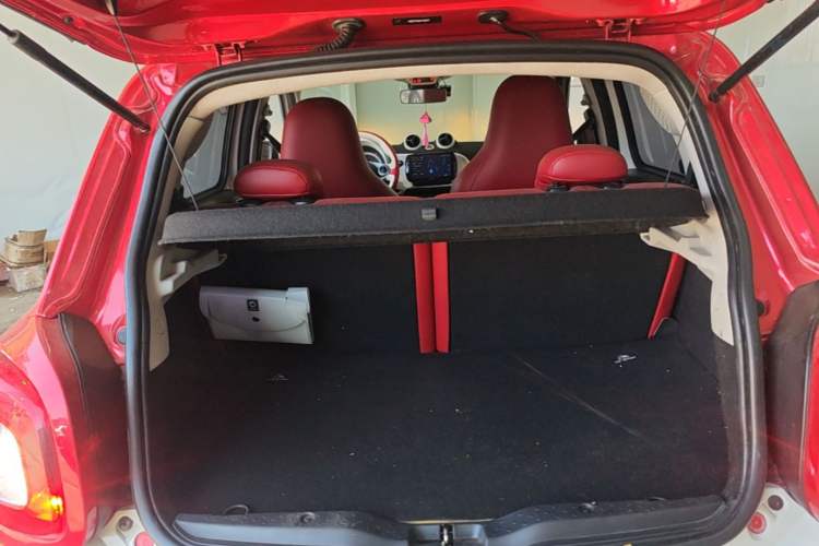 Used smart forfour 2016 1.0L 52 kW Passion Edition Trunk
