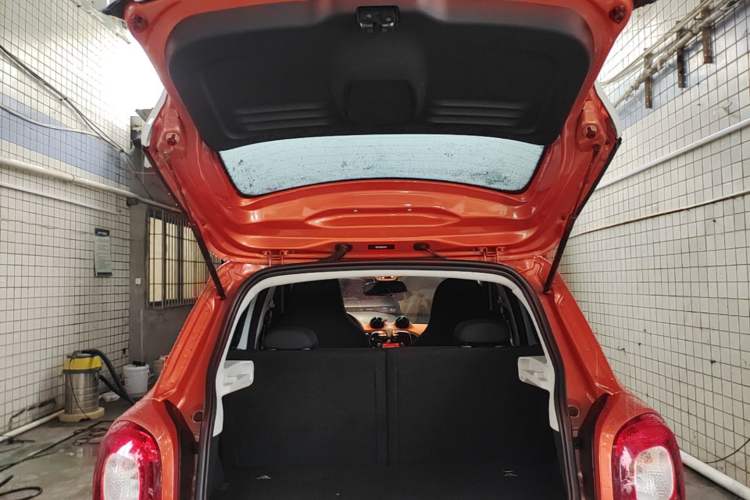 Used smart forfour 2016 1.0L 52 kW Passion Edition Trunk