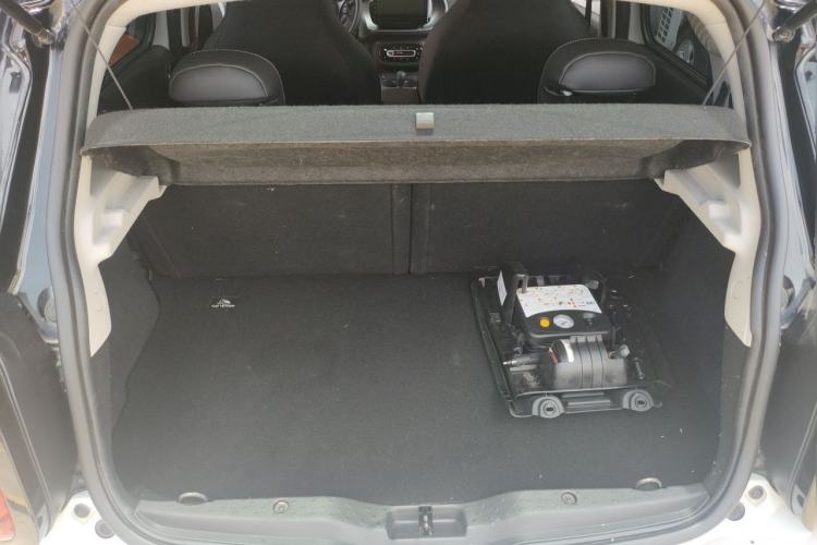 Used smart forfour 2016 1.0L 52 kW Passion Edition Trunk