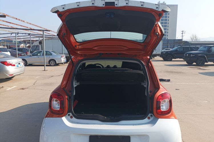 Used smart forfour 2016 1.0L 52 kW Passion Edition Trunk