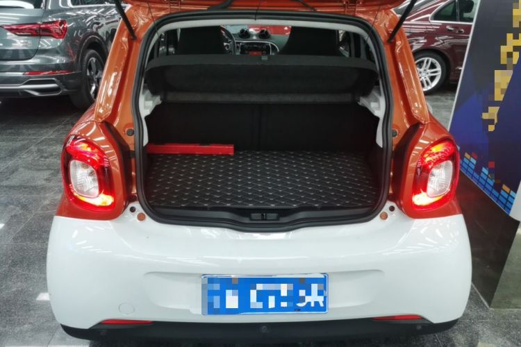 Used smart forfour 2016 1.0L 52 kW Passion Edition Trunk
