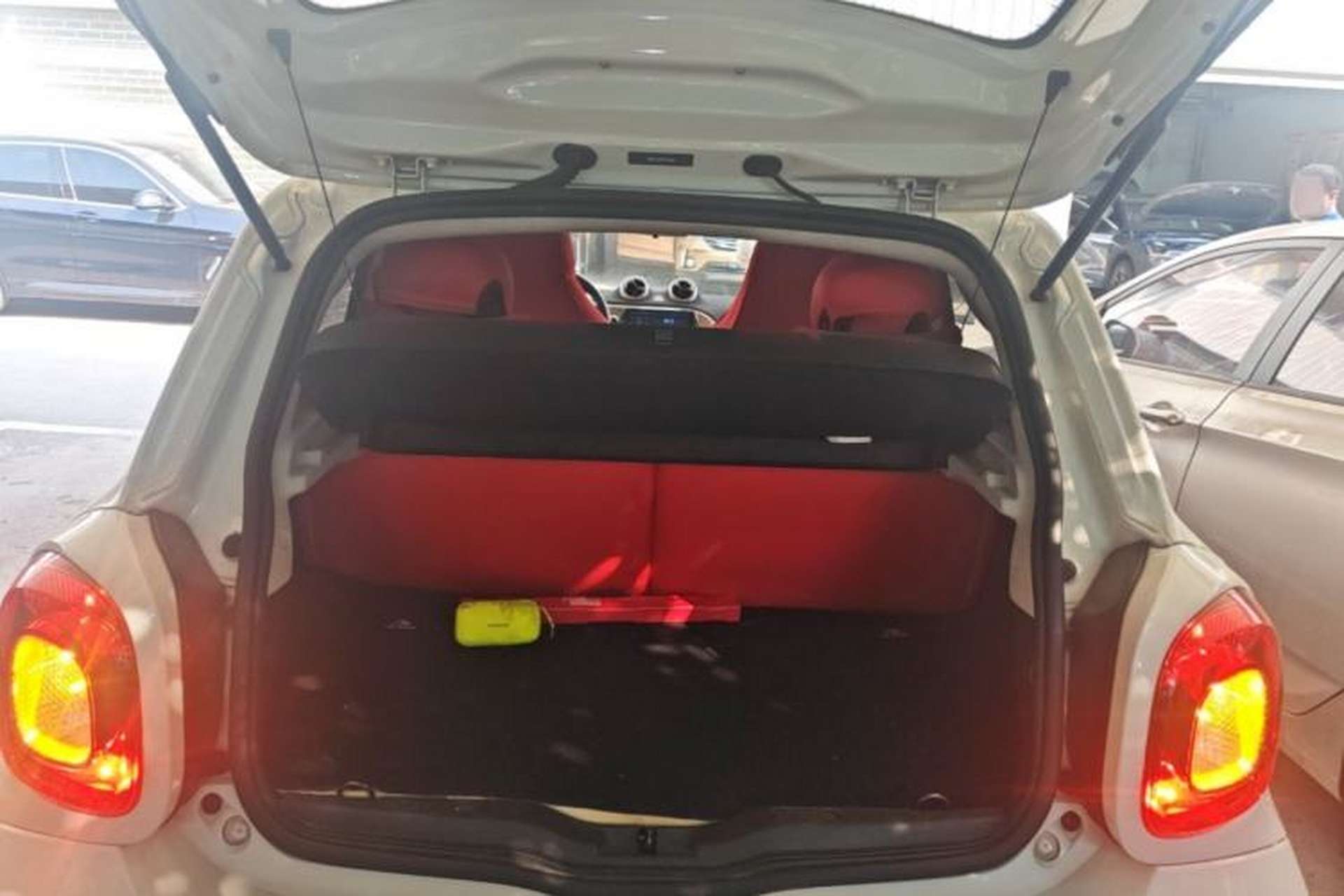 Used smart forfour 2016 1.0L 52 kW Passion Edition Trunk
