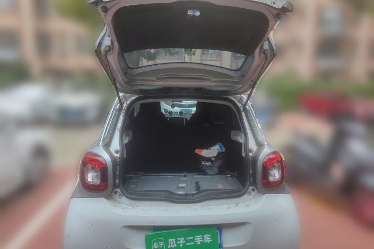 Used smart forfour 2016 1.0L 52 kW Dynamic Edition Trunk