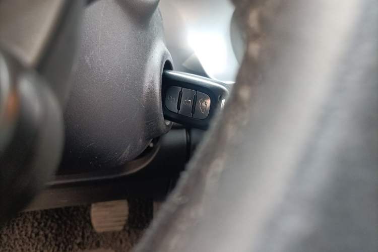 Used smart forfour 2016 0.9T 66 kW Pioneer Edition Vehicle Key