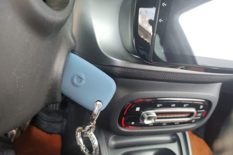 Used smart forfour 2016 1.0L 52 kW Passion Edition Vehicle Key