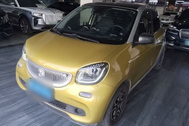 Ojetý smart forfour 2016 0.9T 66 kW Pioneer Edition
