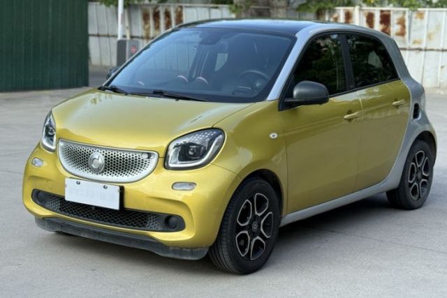 smart forfour 2016 0.9T 66 kW Pioneer Edition с пробегом