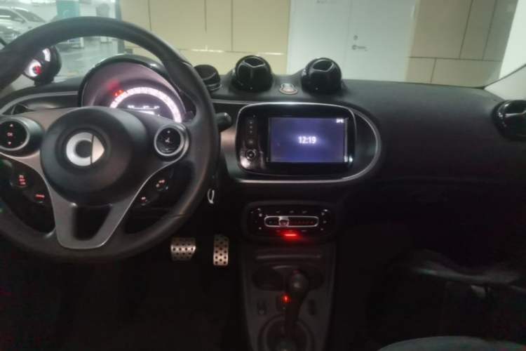 Used smart forfour 2016 0.9T 66 kW Special Edition Audio And AC Panel
