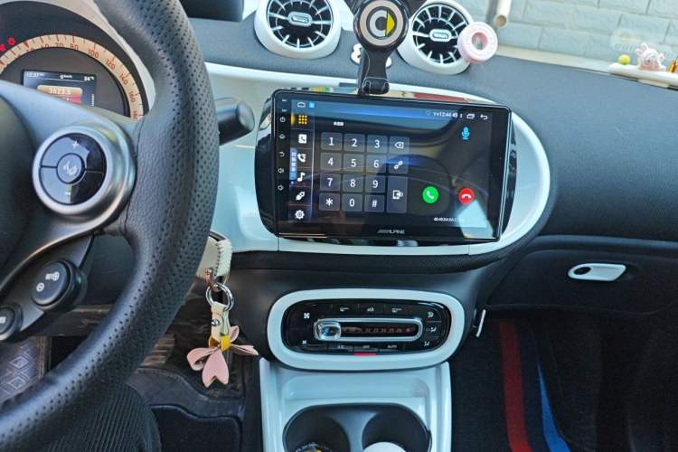 Used smart forfour 2016 1.0L 52 kW Passion Edition Audio And AC Panel