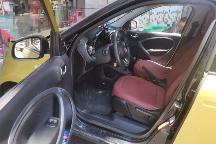 Used smart forfour 2016 1.0L 52 kW Passion Edition Driver Seat