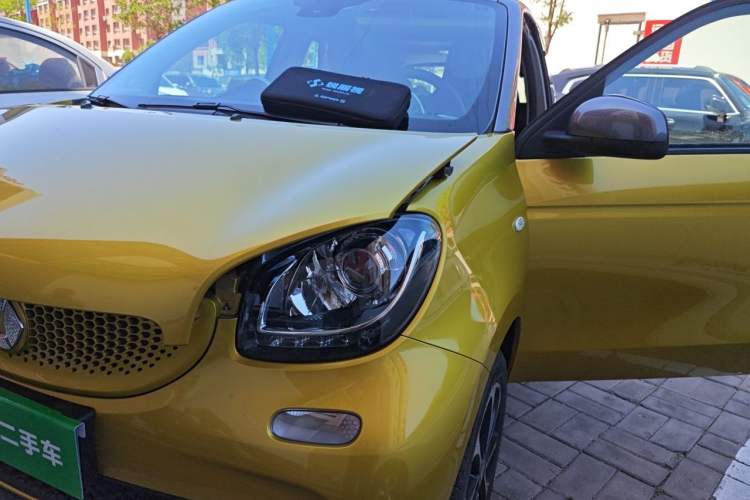 Used smart forfour 2016 1.0L 52 kW Passion Edition Engine Bay Left