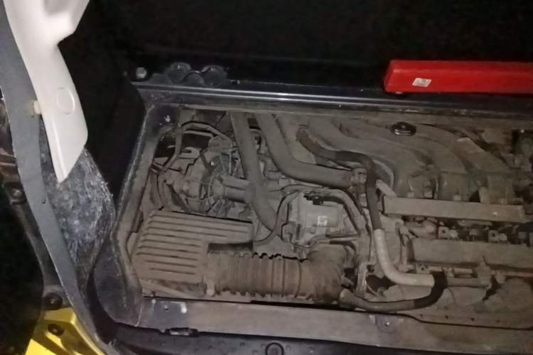 Used smart forfour 2016 1.0L 52 kW Dynamic Edition Engine Bay Right