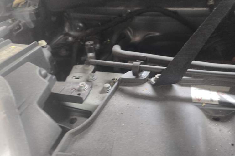 Used smart forfour 2016 1.0L 52 kW Passion Edition Engine Bay Right