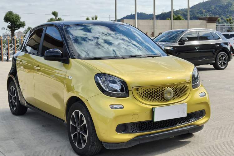 Used smart forfour 2016 1.0L 52 kW Passion Edition Exterior 2