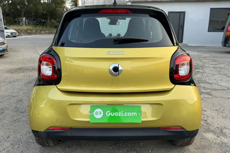 Used smart forfour 2016 1.0L 52 kW Dynamic Edition Exterior 3