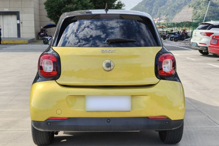 Used smart forfour 2016 1.0L 52 kW Passion Edition Exterior 5