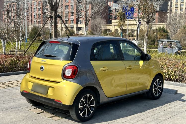 Used smart forfour 2016 1.0L 52 kW Passion Edition Exterior 5