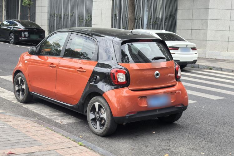 Used smart forfour 2016 1.0L 52 kW Passion Edition Exterior 6