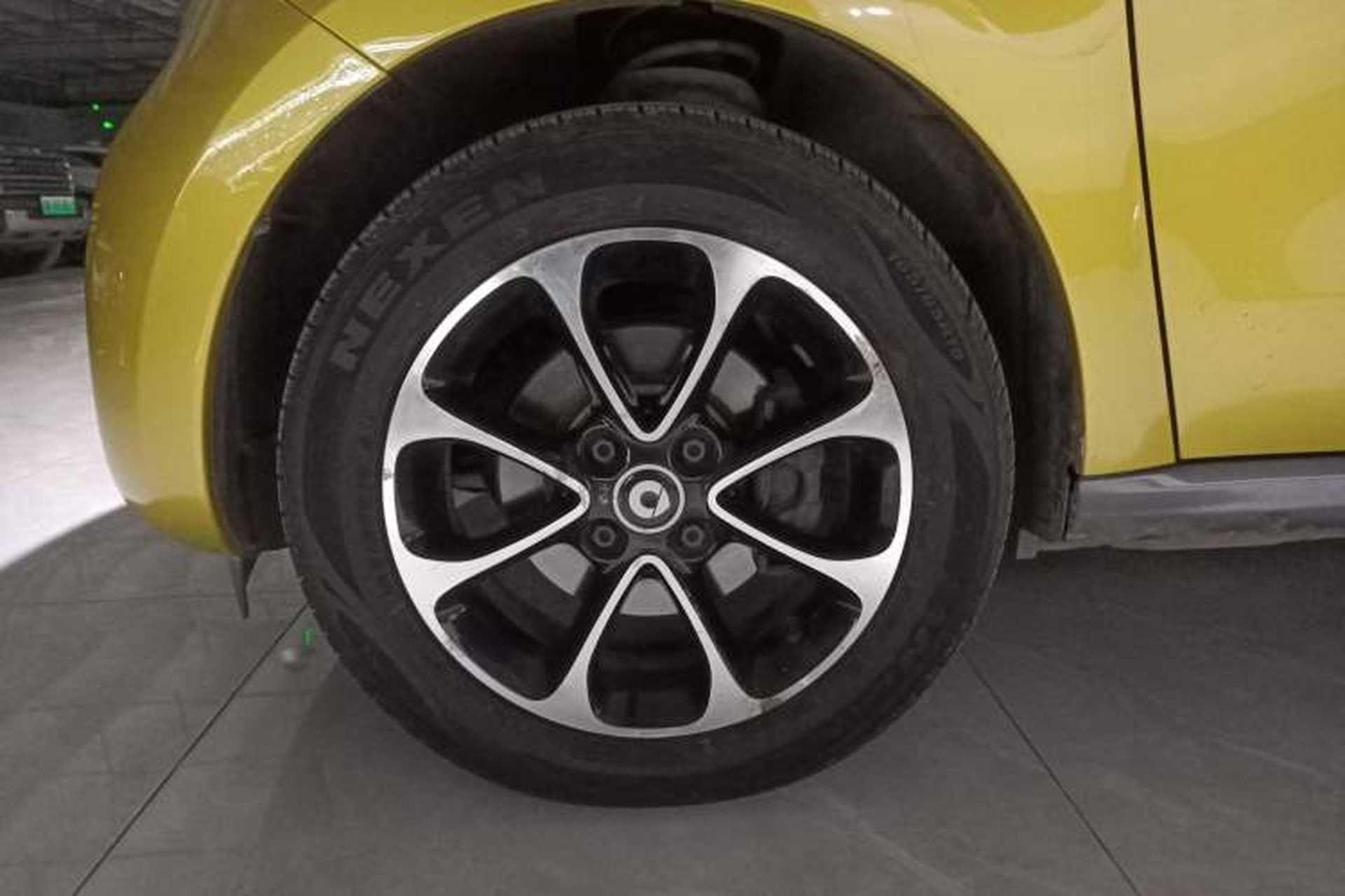 Used smart forfour 2016 1.0L 52 kW Passion Edition Exterior 7