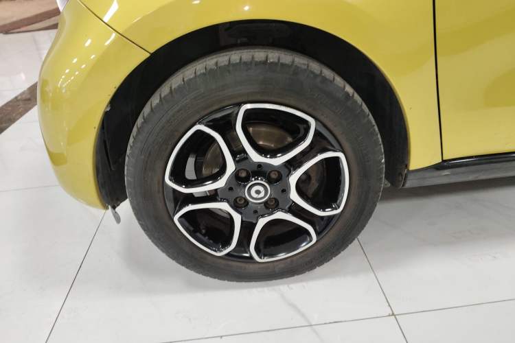 Used smart forfour 2016 0.9T 66 kW Pioneer Edition Exterior 7