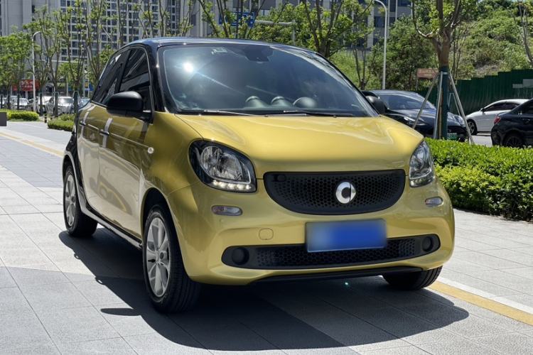 Used smart forfour 2016 1.0L 52 kW Dynamic Edition Exterior 7