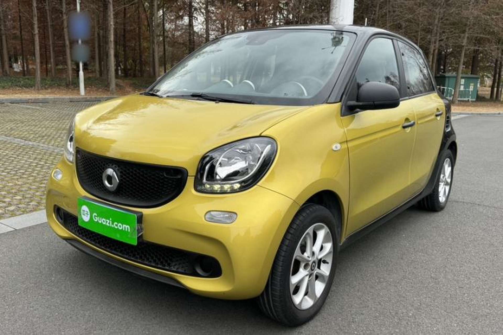 Used smart forfour 2016 1.0L 52 kW Dynamic Edition Front Left 45 Deg