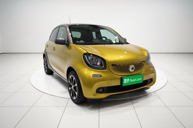 Used smart forfour 2016 1.0L 52 kW Passion Edition Front Right 45 Deg