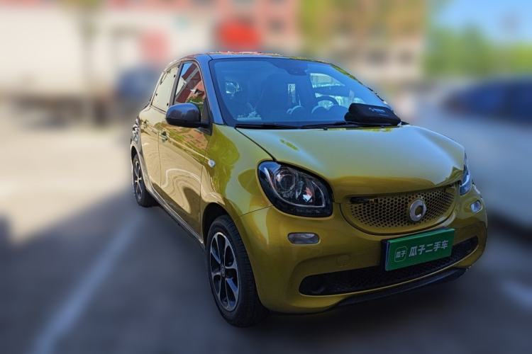 Used smart forfour 2016 1.0L 52 kW Passion Edition Front Right 45 Deg