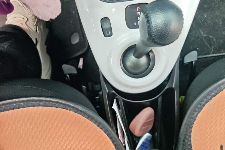 Used smart forfour 2016 1.0L 52 kW Dynamic Edition Gear Lever