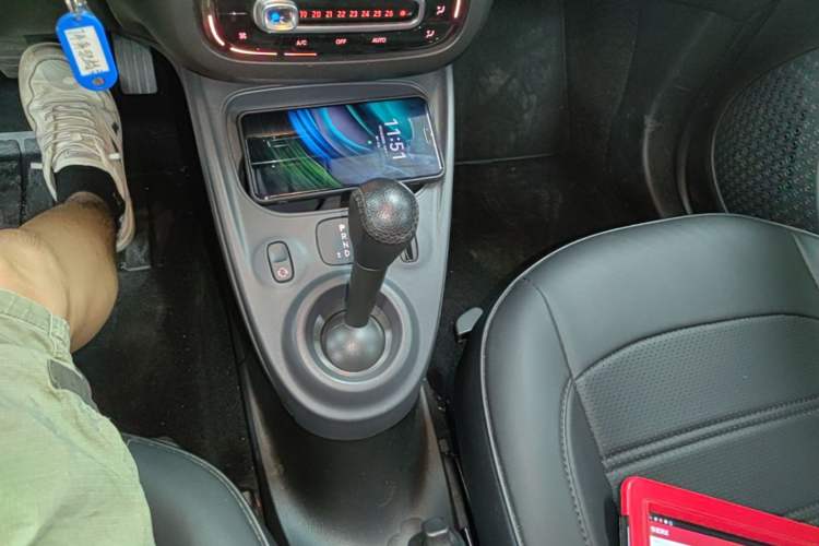 Used smart forfour 2016 1.0L 52 kW Dynamic Edition Gear Lever