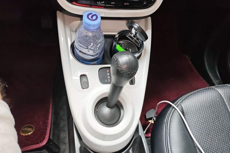 Used smart forfour 2016 1.0L 52 kW Dynamic Edition Gear Lever