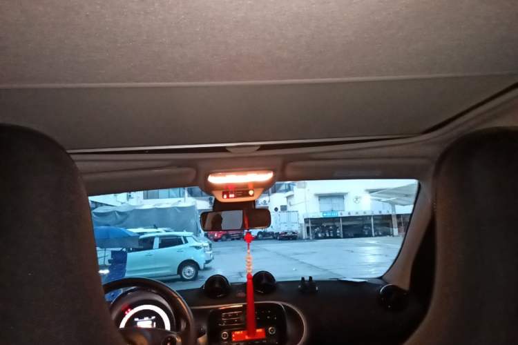 Used smart forfour 2016 1.0L 52 kW Dynamic Edition Headliner