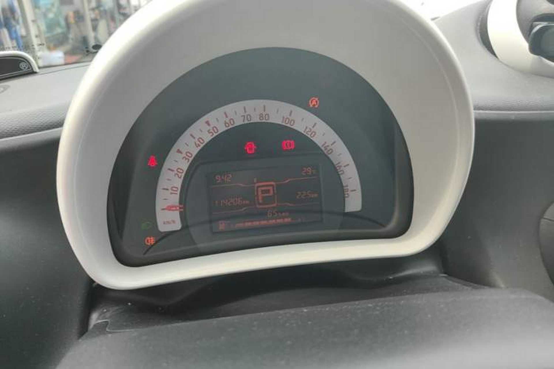 Used smart forfour 2016 1.0L 52 kW Dynamic Edition Instrument Cluster