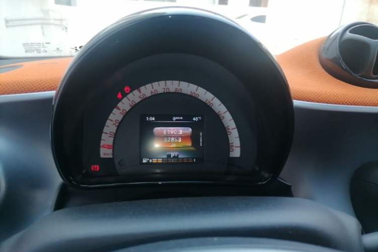 Used smart forfour 2016 1.0L 52 kW Passion Edition Instrument Cluster