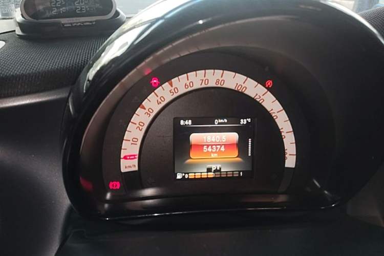 Used smart forfour 2016 0.9T 66 kW Pioneer Edition Instrument Cluster