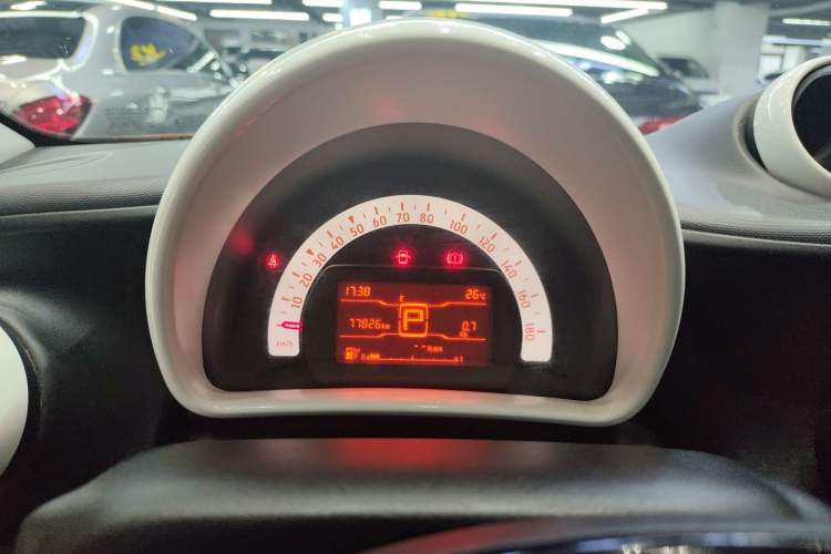 Used smart forfour 2016 1.0L 52 kW Dynamic Edition Instrument Cluster
